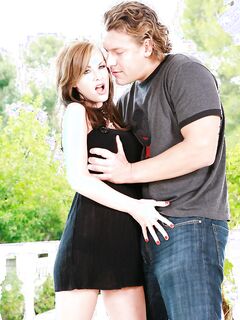 Brandi Edwards Teases A Fat Cock Outdoors!