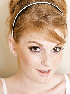 Faye Reagan Toys Her Delicious Pink Snatch!