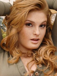 Faye Reagan Shows Off That Alabaster Skin!