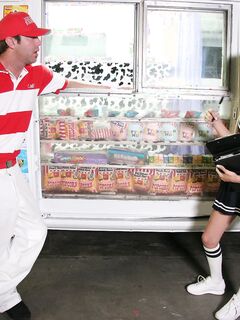 Just Some Quick Pictures Of Alexis Love Having Sex!