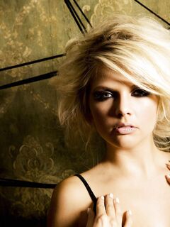 Jana Jordan Gets Naughty With Hot Wax!