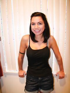 Micah Moore Takes Nude Selfies Before Getting On A Boat!