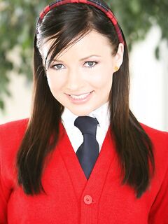 Ashli Orion Gives Us A Sexy Striptease Today!