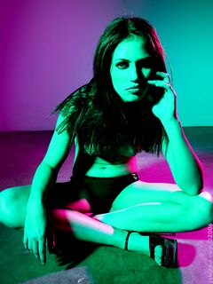 Faith Leon Gets Kinky Under The Black Lights!