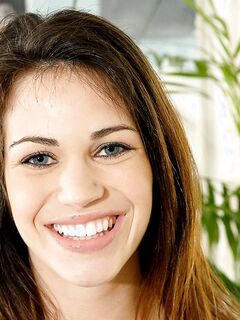 Faith Leon Plays With Her Sweet Pink Pussy!