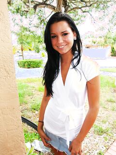 Tanner Mayes Gets Her Freak On!