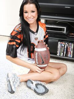 Tanner Mayes Gets Ready For Some Football!