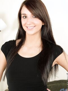 Katie Jordan Shows Off That Amazing Plump Ass!