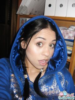 Cindy Cupcakes Takes The Camera Behind The Scenes!