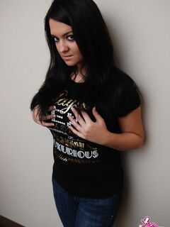 Southern Brooke Drops Her Tight Blue Jeans!