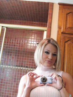 Jasmine Jolie Just Grinding On A Fat Cock!