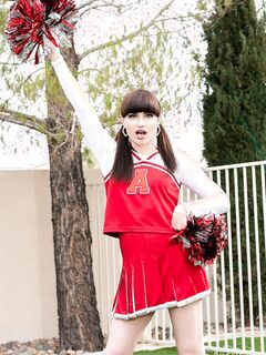 Natalie Mars Is Fucking Lindsey Love's Cheerleaders Pussy!