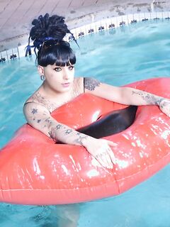 Kelly Clare Butt Plug Comes Out And Is Replaced By A Hard Cock!