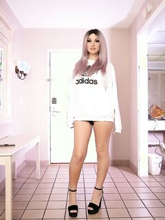 Bailey Jay Looking Very Leggy Today!